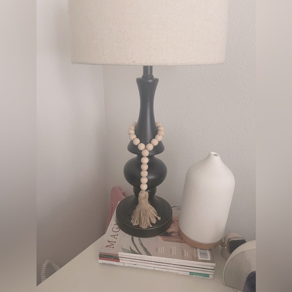 Black lamp with cream shade - Picture 4 of 4